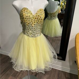 Adorable party/grad dress